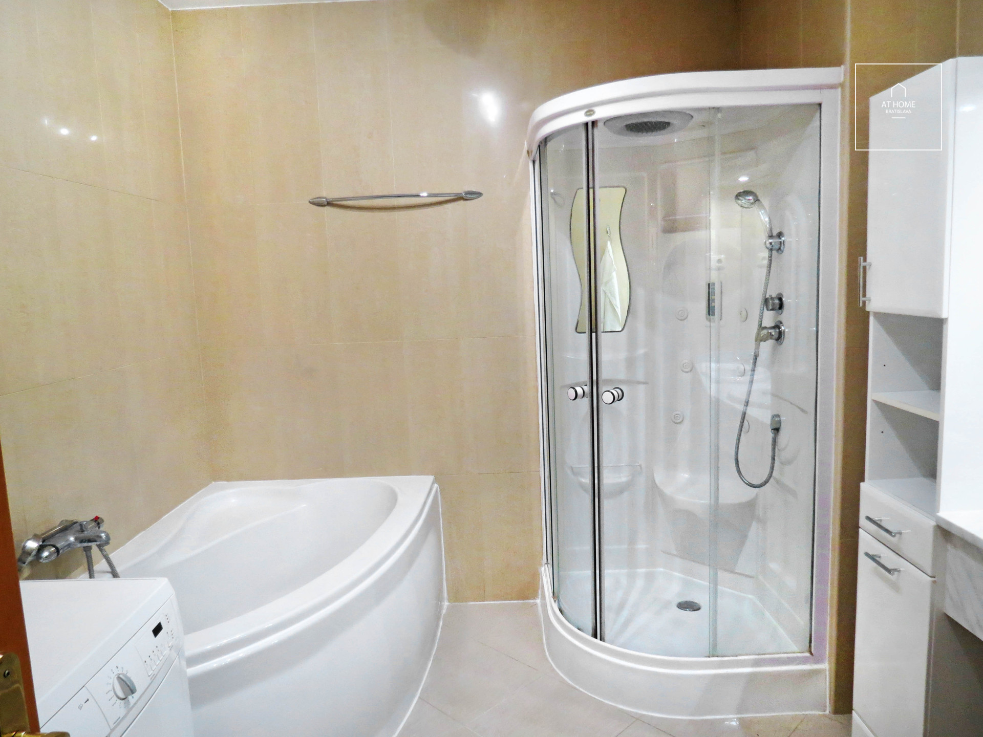 BA III., Koliba, 2-bedroom apartment on Tupého Street