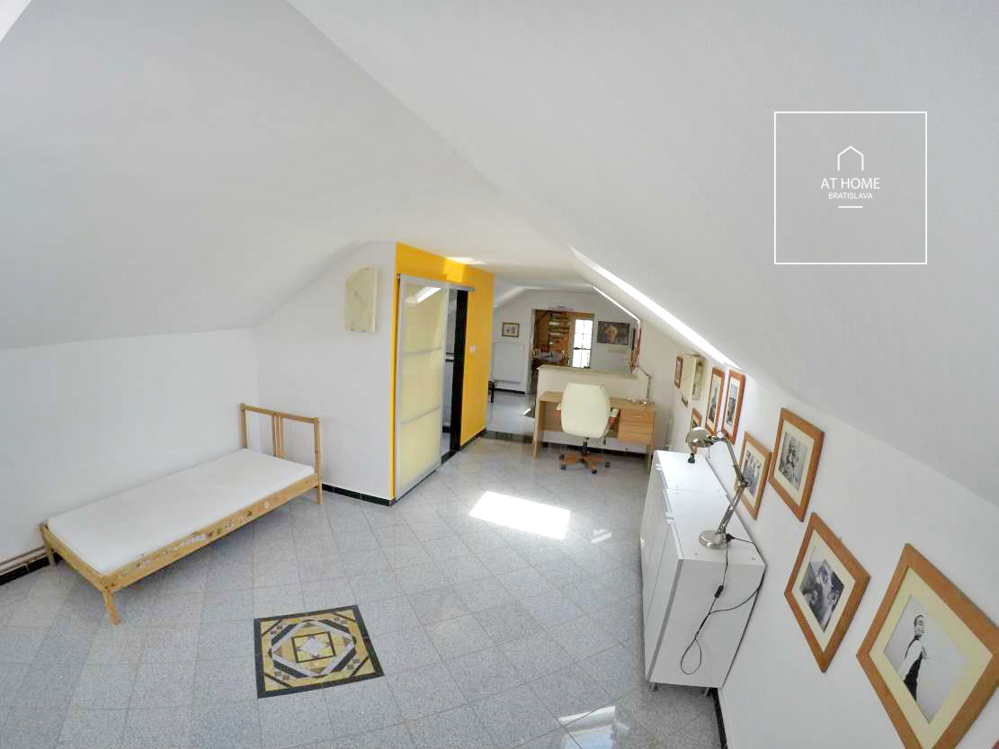 BA I., 2-bedroom apartment with parking on Nábrežie gen. Svoboda