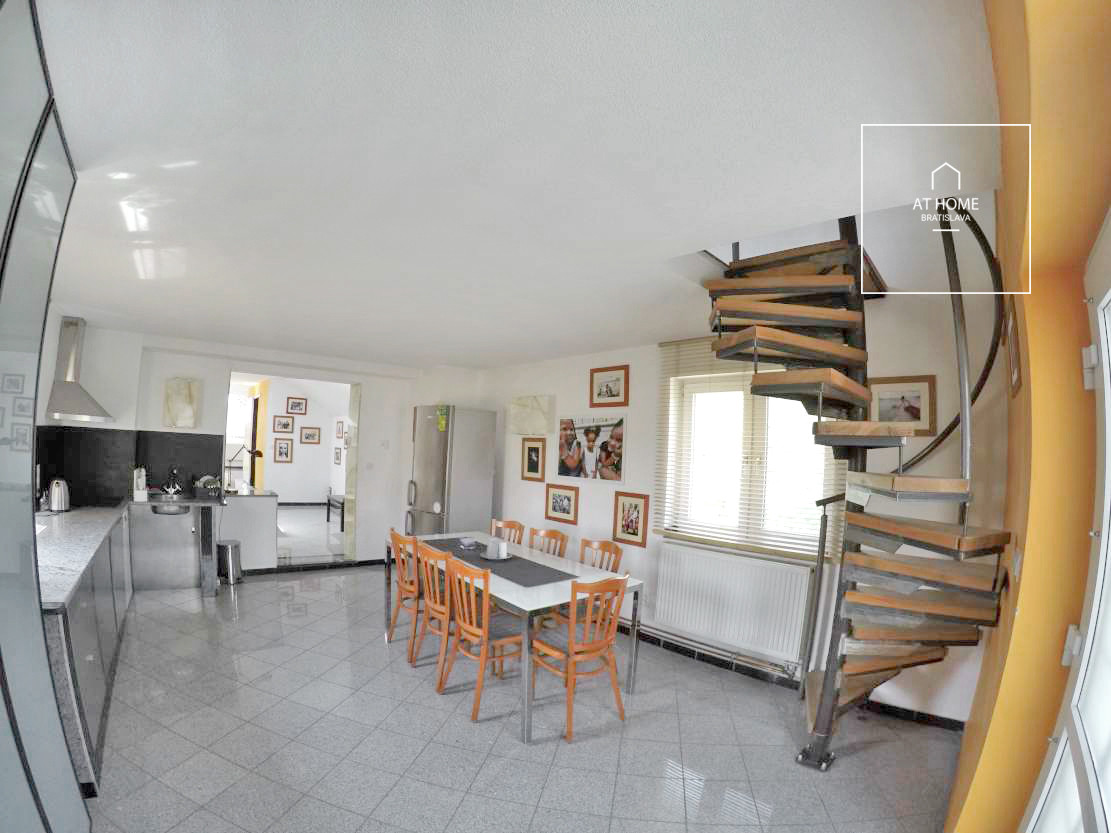 BA I., 3-izbový byt s parkovaním na Nábreží gen. Svobodu