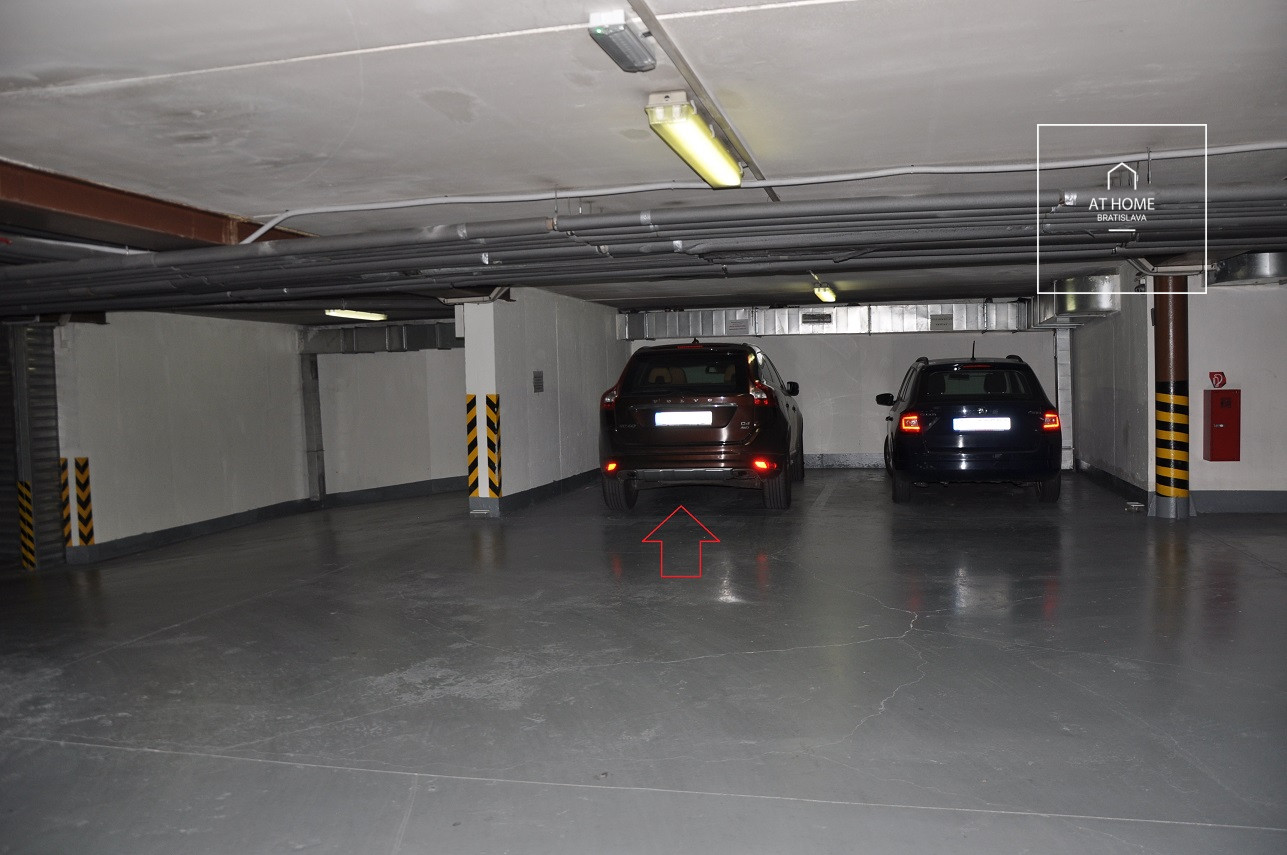 BA I., Staré Mesto, luxury 3-bedroom apartment on Zamocka Street with parking