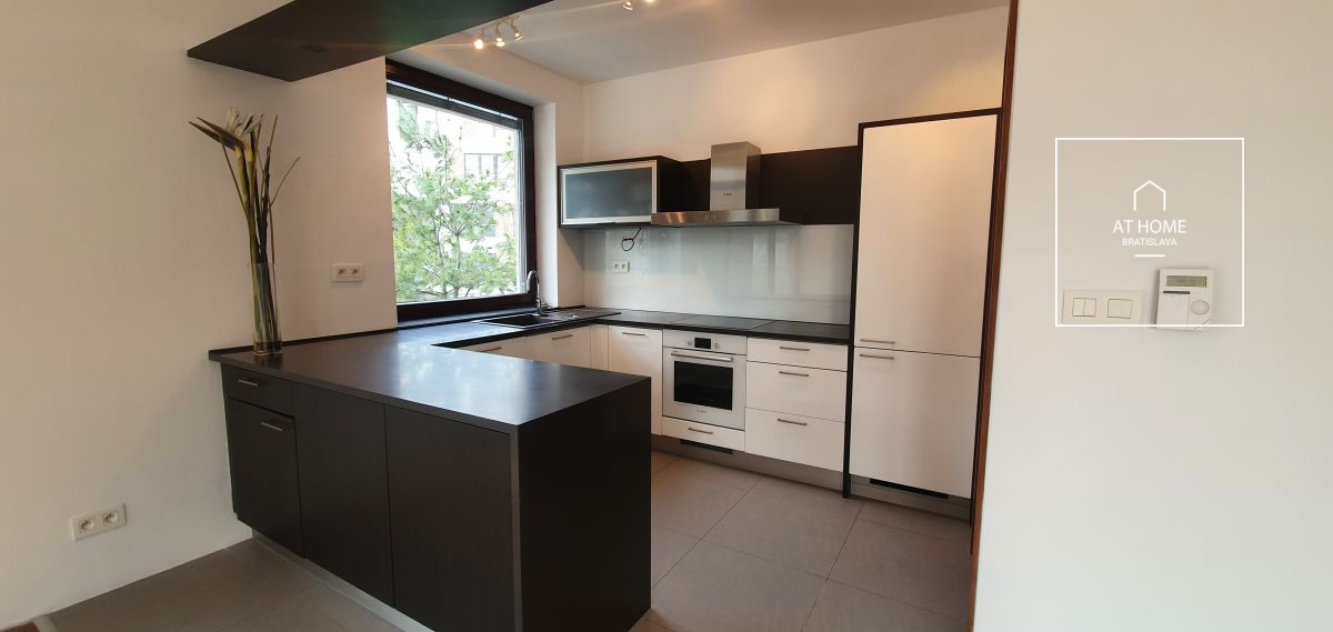 BA I., STARÉ MESTO, 1-BEDROOM APARTMENT NEAR THE HORSKY PARK
