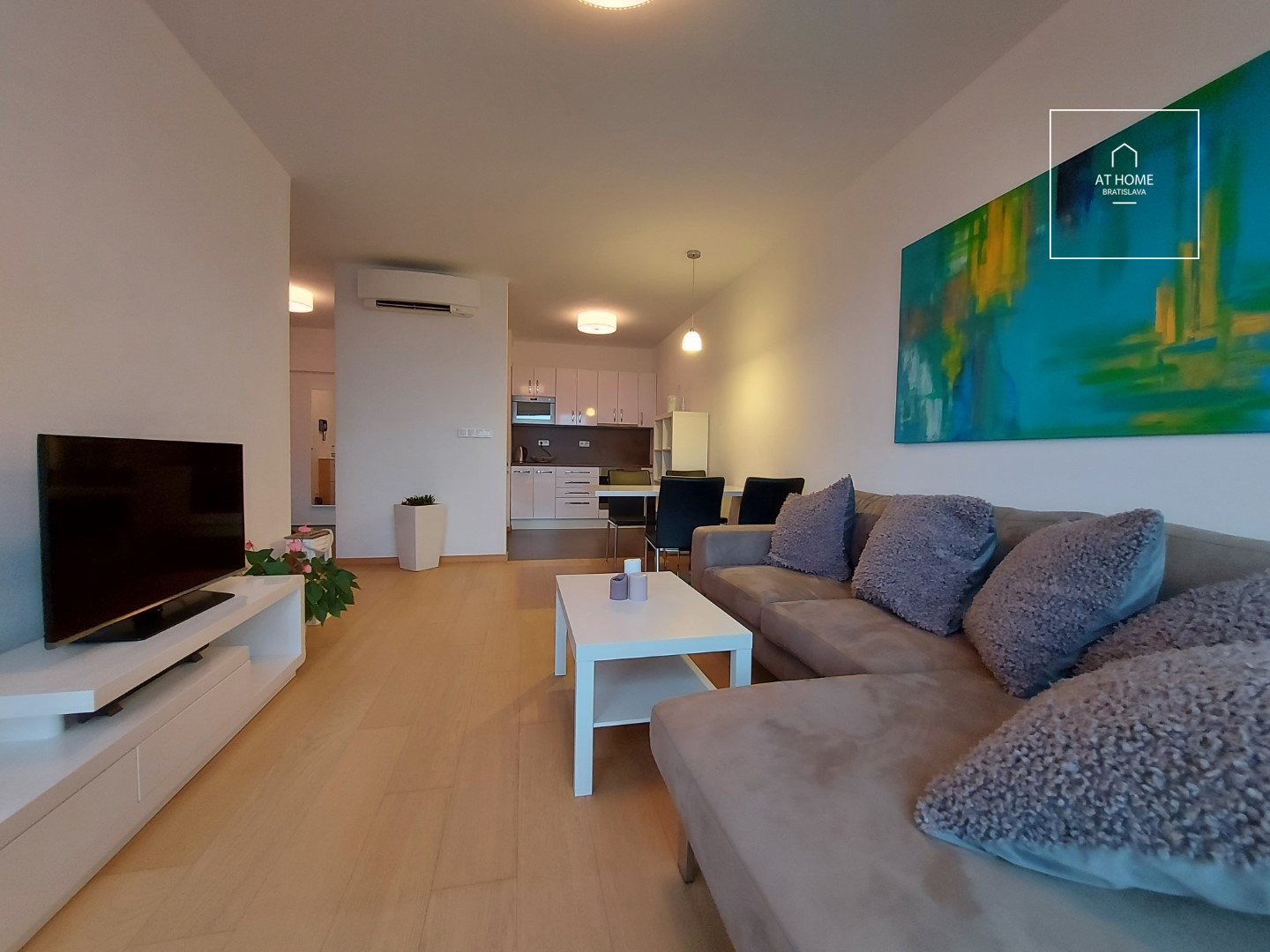 BA III., Koliba, 3 - bedroom apartment on Pod Vtáčnikom Street