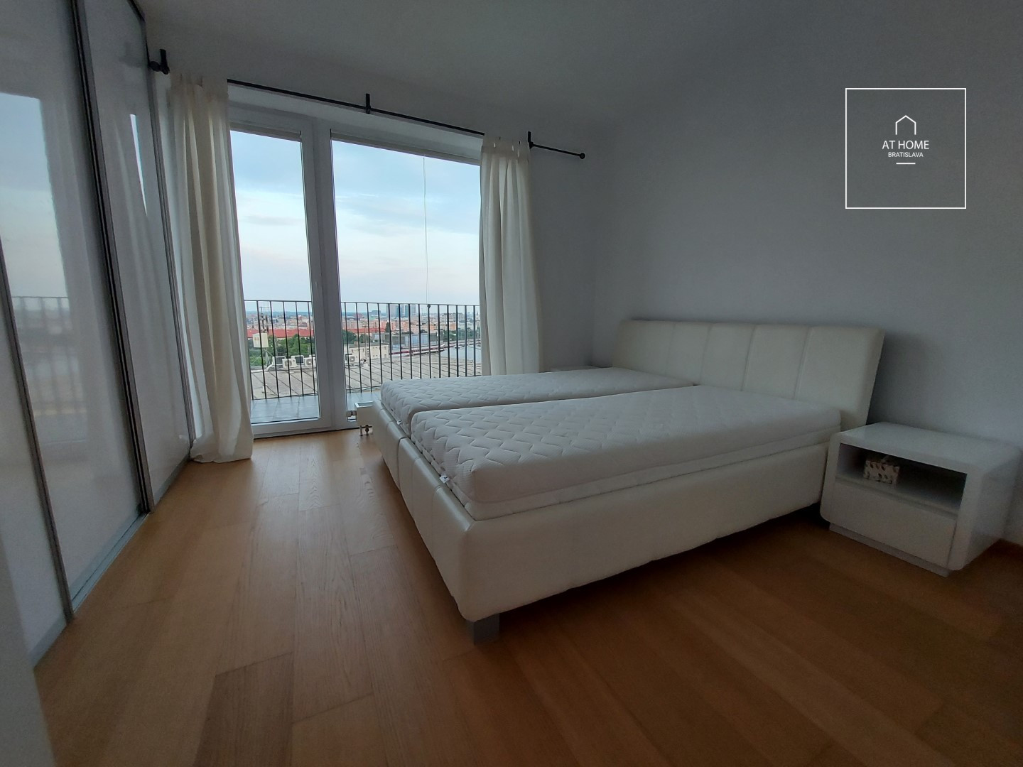 BA III., Koliba, 3 - bedroom apartment on Pod Vtáčnikom Street